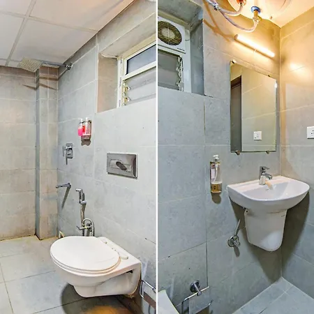 Super Townhouse The Royal Retreat Hotel Garui Exterior photo