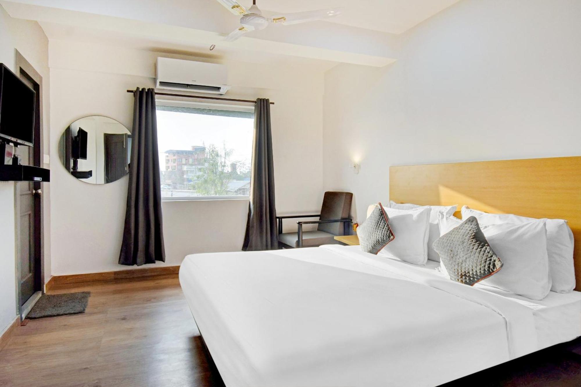 Super Townhouse The Royal Retreat Garui