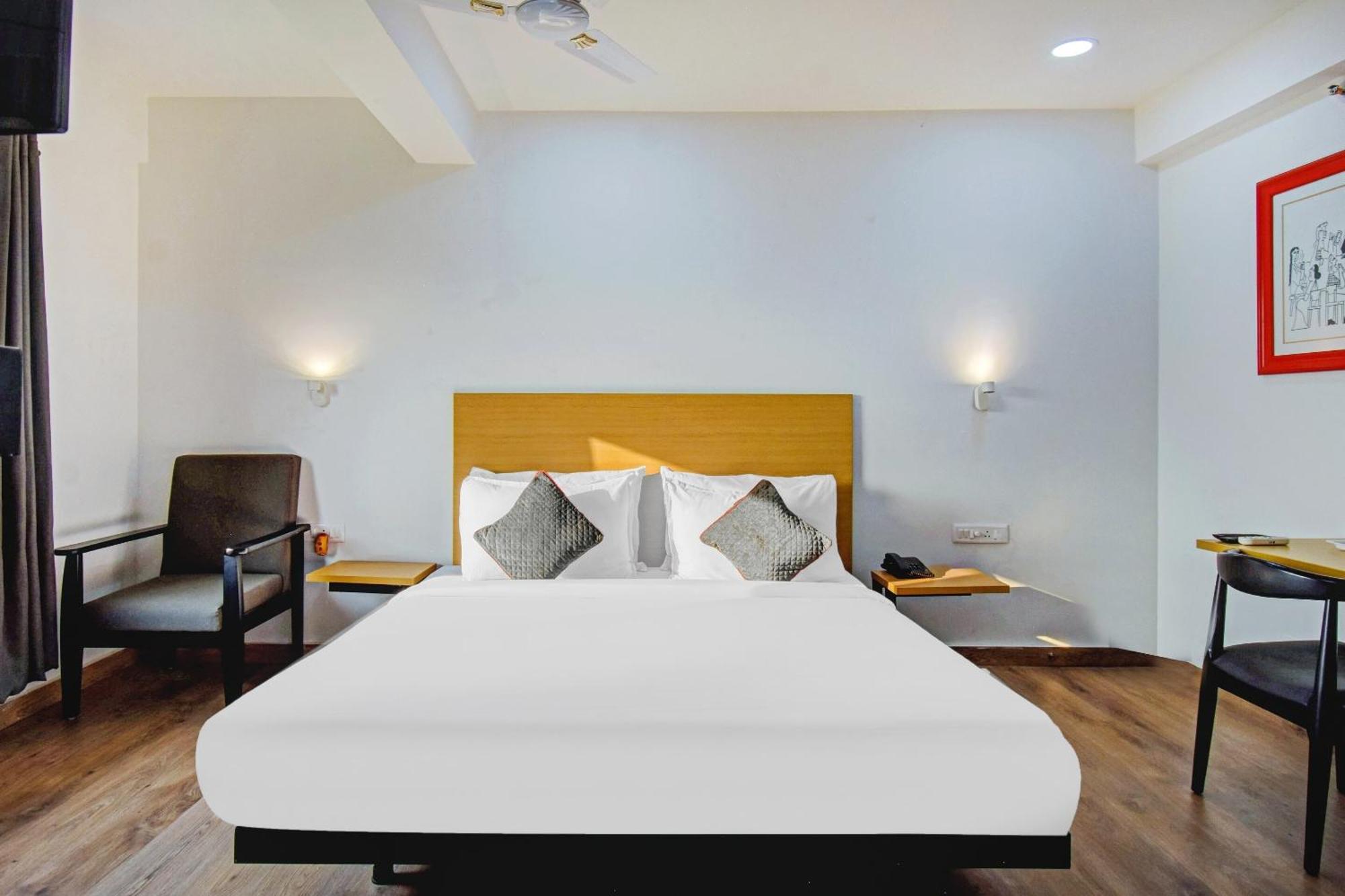 Super Townhouse The Royal Retreat Hotel 4*